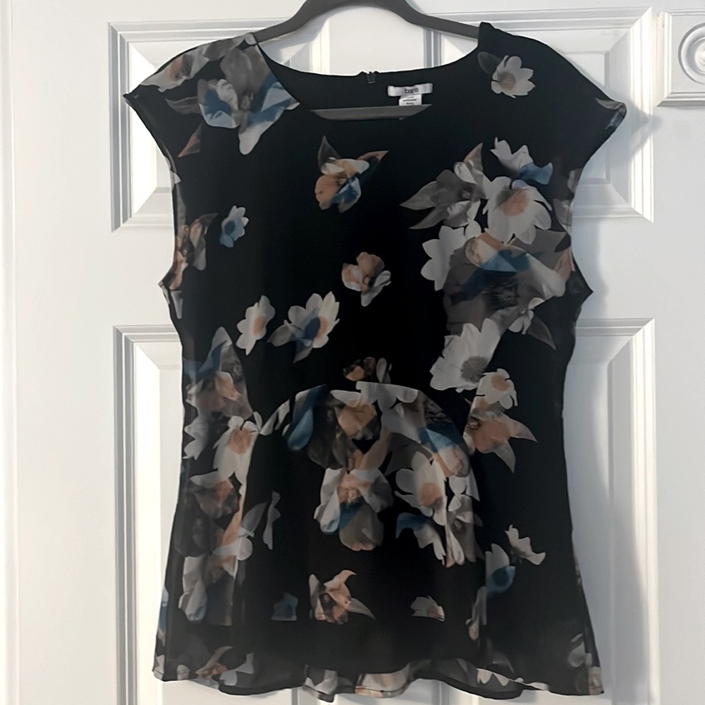Bar lll, sleeve less - size medium
